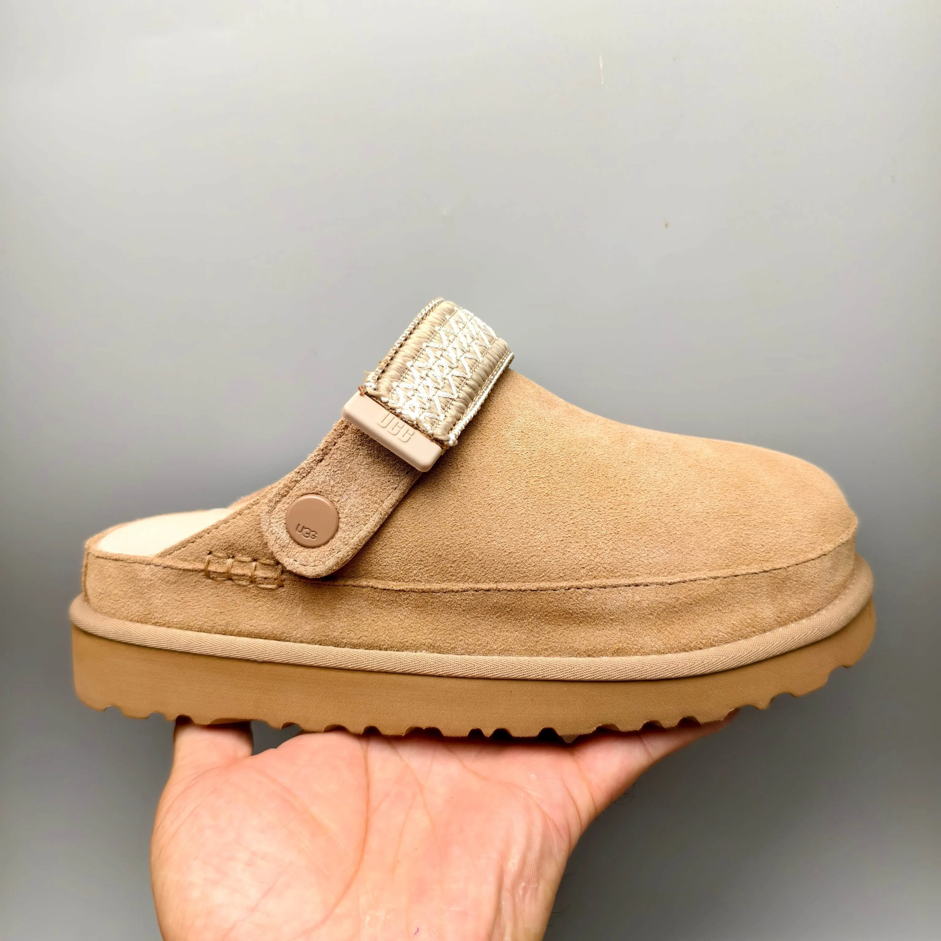 💰440 UGG sheepskin all-in-one snow boots 7710 new fall slip-on sandals Color: Sand Size: 35-41